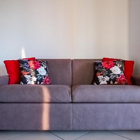 Apartamento Residenza Oleandro Desenzano del Garda Exterior foto