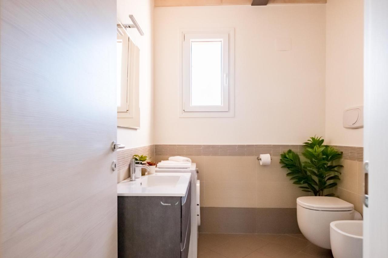 Apartamento Residenza Oleandro Desenzano del Garda Exterior foto