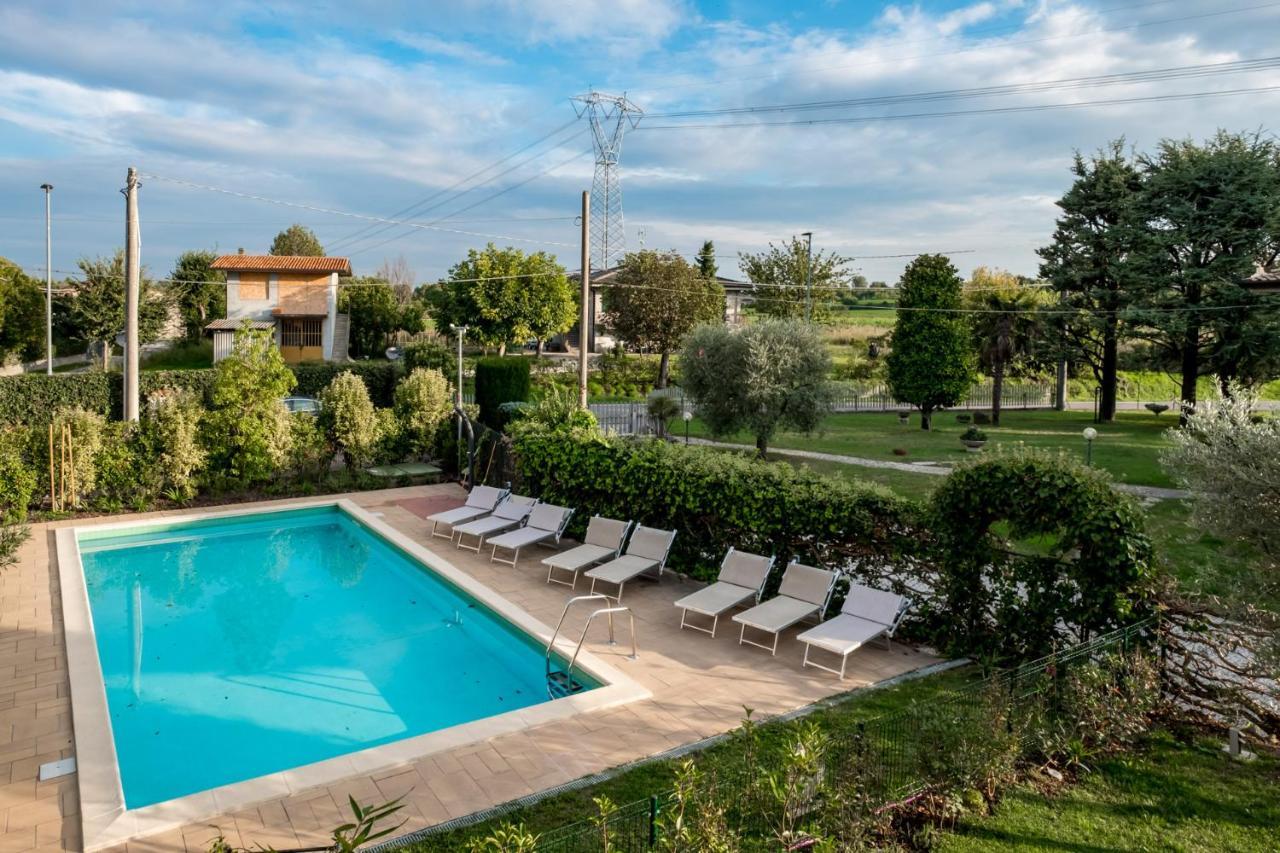Apartamento Residenza Oleandro Desenzano del Garda Exterior foto