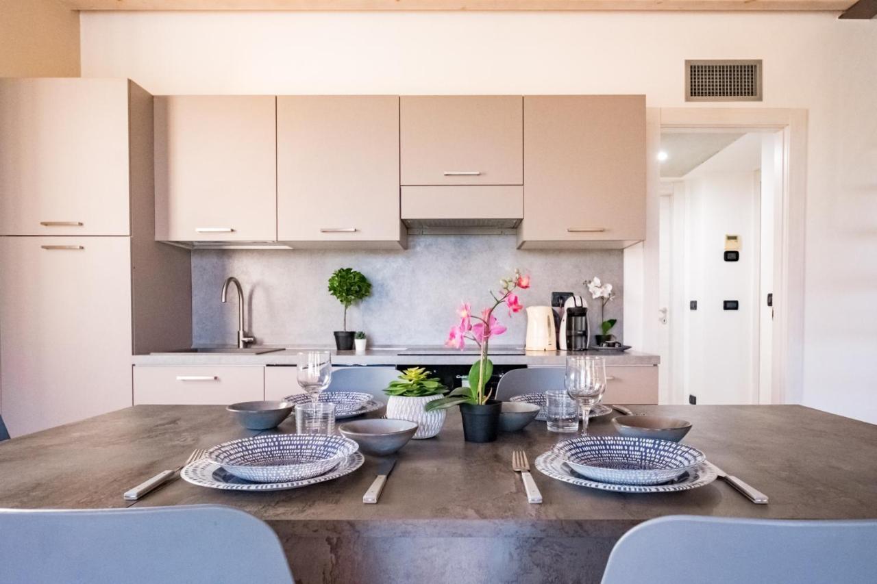 Apartamento Residenza Oleandro Desenzano del Garda Exterior foto