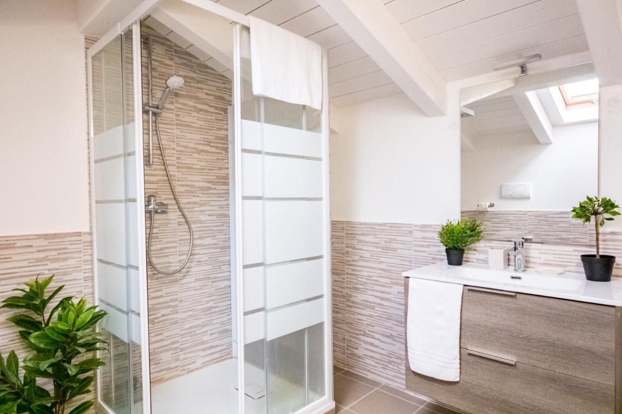 Apartamento Residenza Oleandro Desenzano del Garda Exterior foto