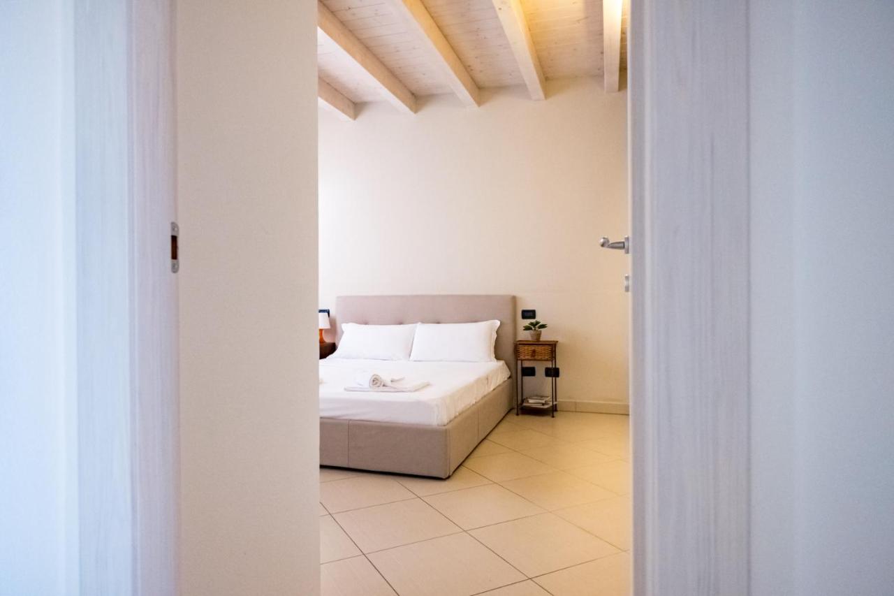 Apartamento Residenza Oleandro Desenzano del Garda Exterior foto